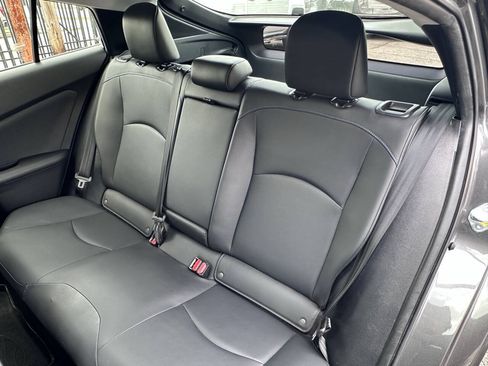 Used 2017 Toyota Prius Three Touring FWD image 36