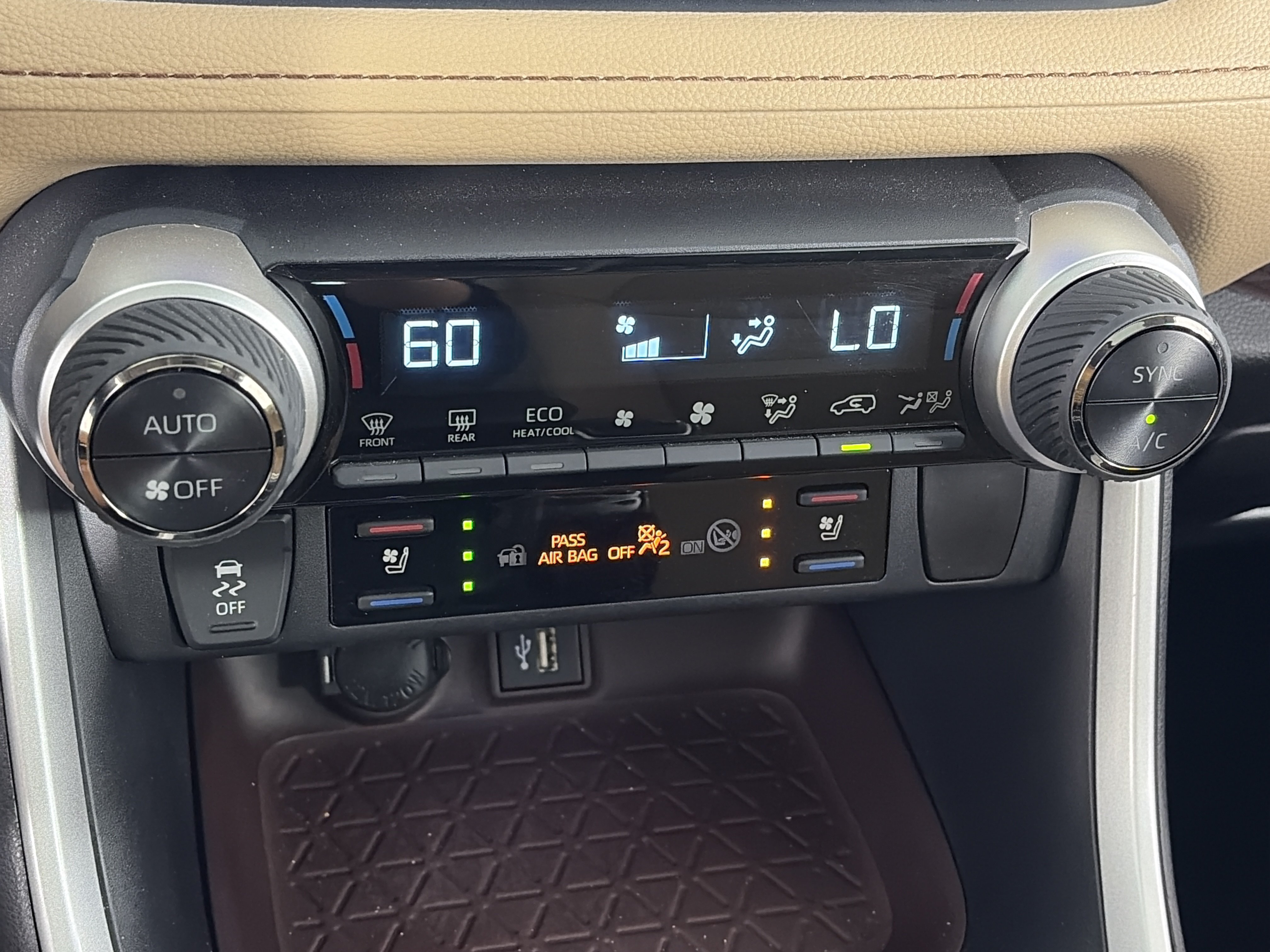 Used 2024 Toyota RAV4 Limited w/ Weather Package AWD/4WD image 22