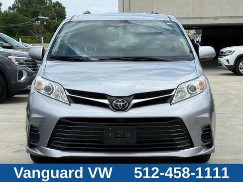 Used 2018 Toyota Sienna LE FWD image 7