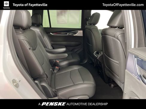 Used 2024 Cadillac XT6 Premium Luxury w/ Technology Package image 9