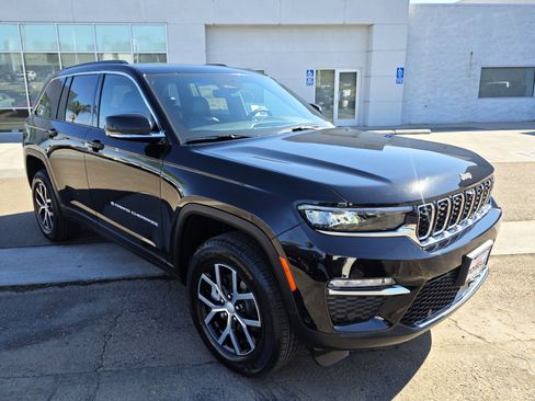 New 2025 Jeep Grand Cherokee Limited w/ Luxury Tech Group II image 6