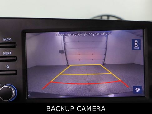 Used 2023 Hyundai Elantra SEL w/ Cargo Package FWD image 18