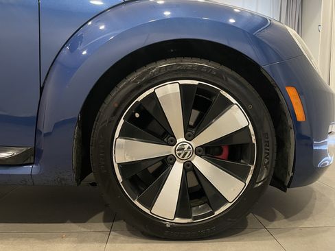 Used 2013 Volkswagen Beetle 2.0T FWD image 10