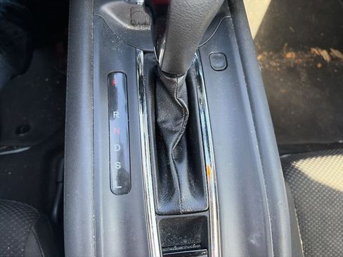 Used 2018 Honda HR-V LX image 17