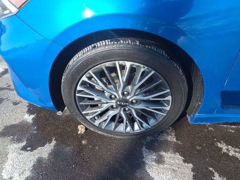 Used 2023 Kia Forte GT-Line w/ GT-Line Premium Package image 13