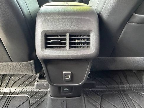 Used 2024 Chevrolet Equinox RS w/ RS Leather Package AWD/4WD image 21