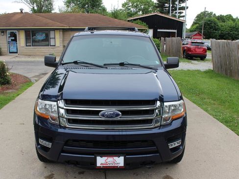 Used 2016 Ford Expedition XLT w/ Equipment Group 202A AWD/4WD image 4