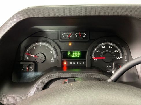 Used 2014 Ford E-350 and Econoline 350 XL w/ Power Windows & Locks Group RWD image 26