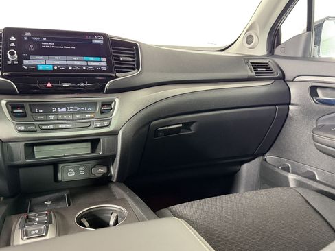 Used 2024 Honda Ridgeline Sport image 28