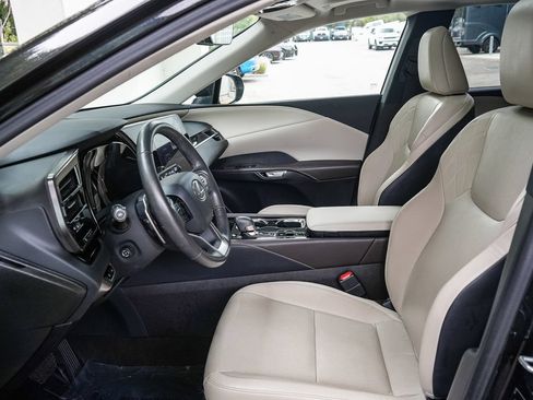 Used 2024 Lexus RX 350 FWD w/ Technology Package image 17