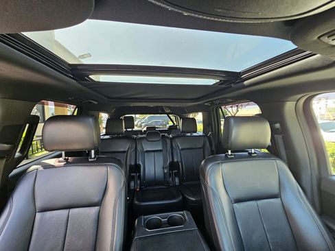 Used 2020 Ford Expedition XLT image 13