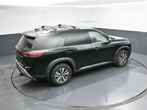 Used 2024 Nissan Pathfinder SL FWD image 55