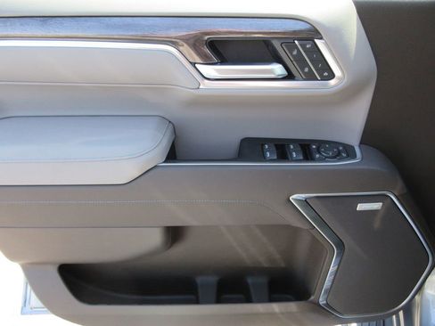 New 2026 Chevrolet Silverado 1500 LTZ w/ LTZ Premium Package image 25