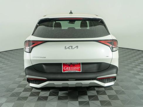 Used 2023 Kia Sportage LX AWD/4WD image 5