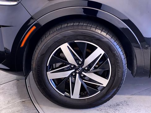 Used 2021 Kia Sorento EX FWD image 12