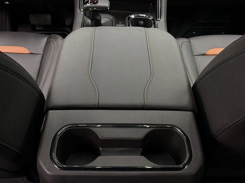 Used 2026 GMC Sierra 1500 AT4 w/ AT4 Premium Package AWD/4WD image 38