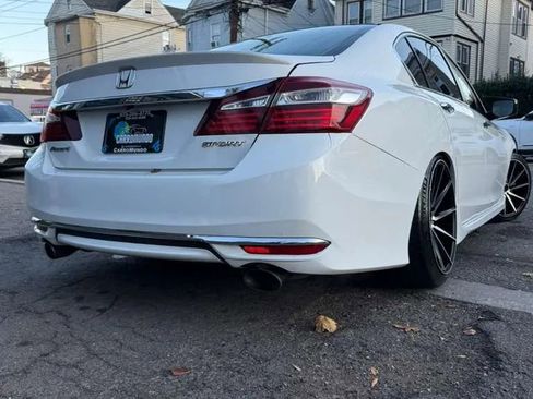 Used 2016 Honda Accord Sport image 6