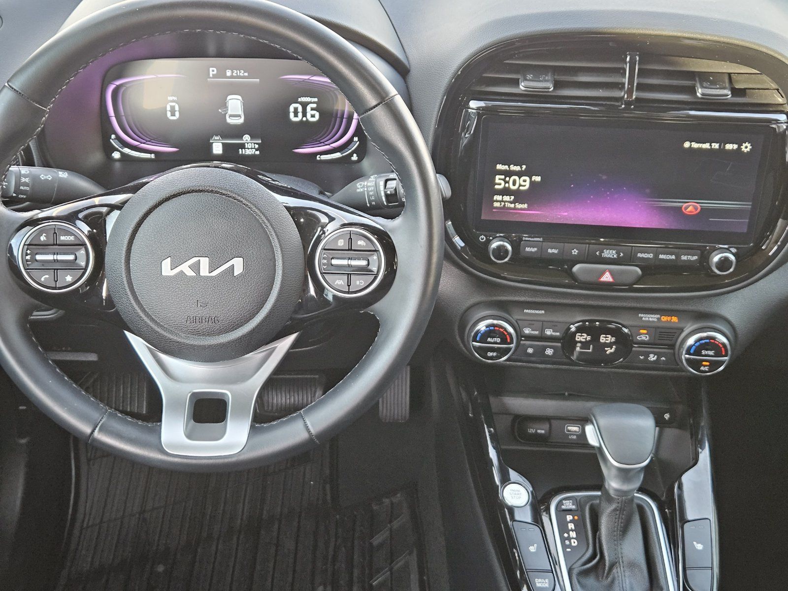 Used 2025 Kia Soul EX FWD image 33