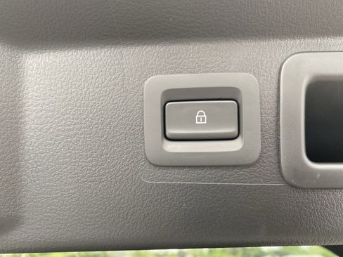 New 2025 MAZDA CX-50 AWD 2.5 S w/ Select Package image 34