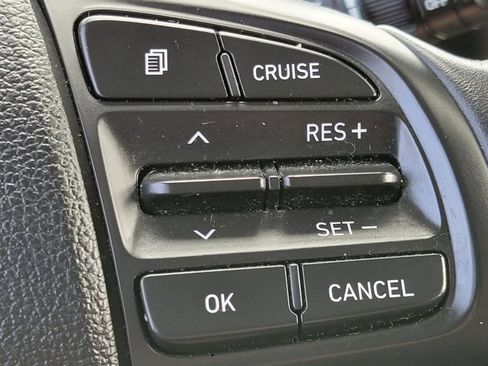 Used 2021 Hyundai Venue SEL FWD image 28