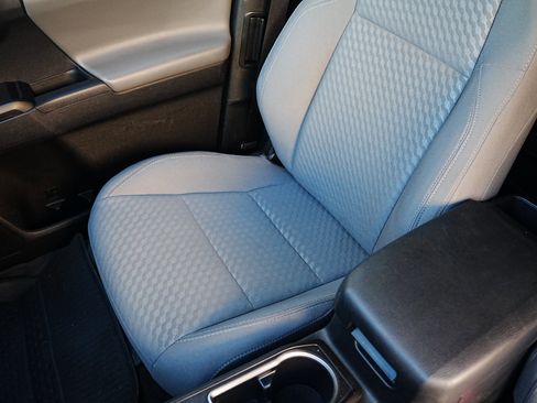 Used 2022 Toyota Tacoma SR image 11