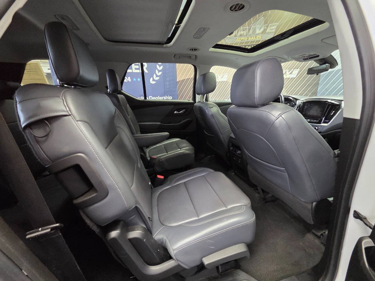 Used 2018 Chevrolet Traverse Premier w/ Driver Confidence II Package FWD image 29