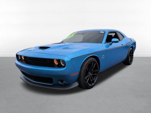 Used 2023 Dodge Challenger R/T Scat Pack RWD image 9