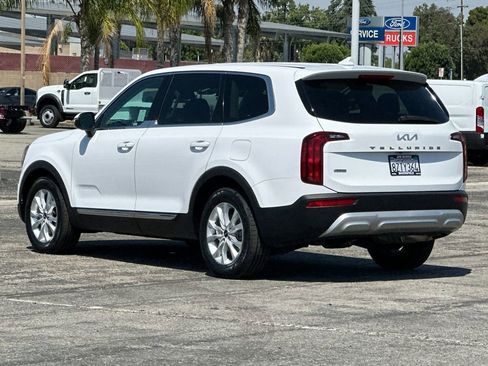 Used 2022 Kia Telluride LX AWD/4WD image 5