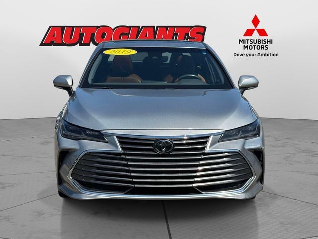 Used 2019 Toyota Avalon Limited FWD image 6