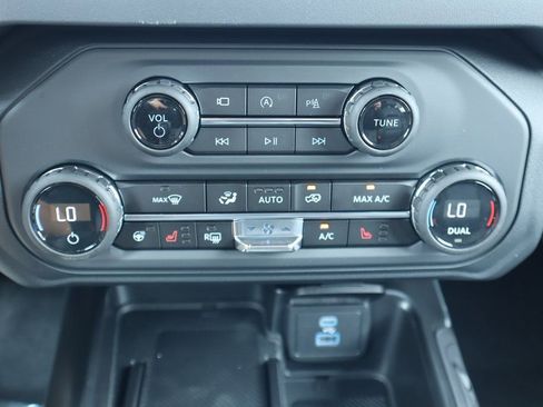 New 2025 Ford Bronco Outer Banks AWD/4WD image 9