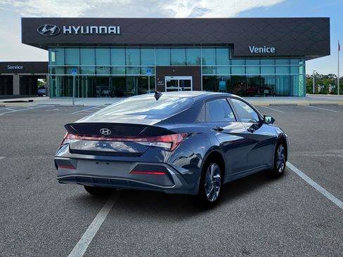 New 2026 Hyundai Elantra Sport FWD image 7