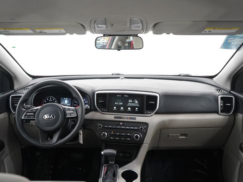 Used 2020 Kia Sportage LX image 13