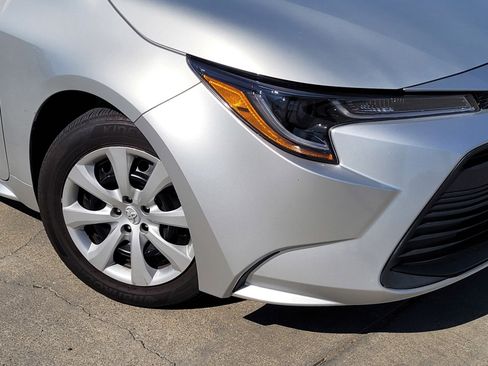 Used 2024 Toyota Corolla LE image 9