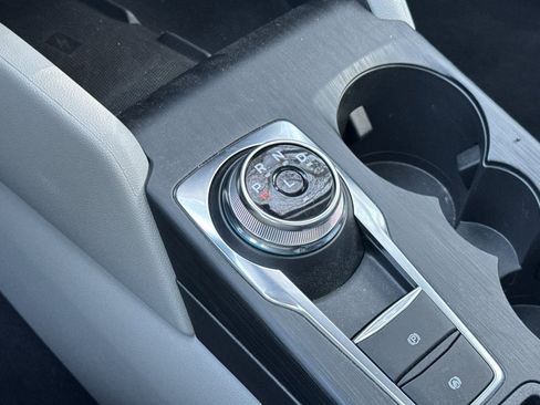 Used 2024 Ford Escape SE w/ PHEV Premium Package image 22