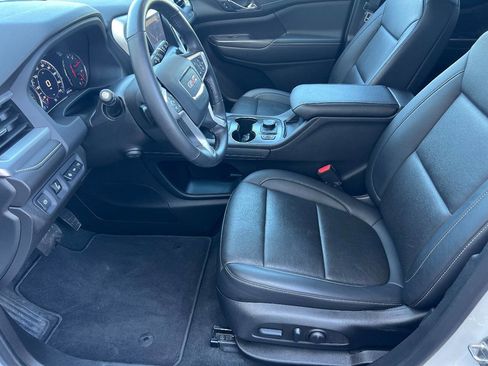 Used 2022 GMC Acadia SLT w/ Technology Package AWD/4WD image 16