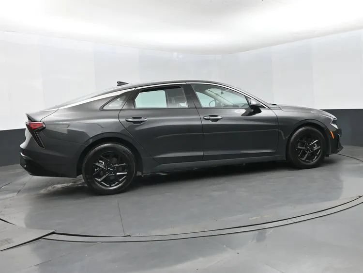 Used 2026 Kia K5 LXS FWD image 4