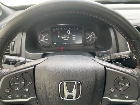 Certified 2025 Honda Passport TrailSport image 15