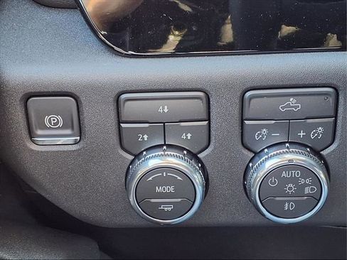 New 2026 GMC Sierra 3500 SLE w/ SLE Value Package image 16