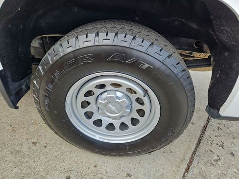 Used 2023 Chevrolet Silverado 1500 LT w/ Protection Package image 29