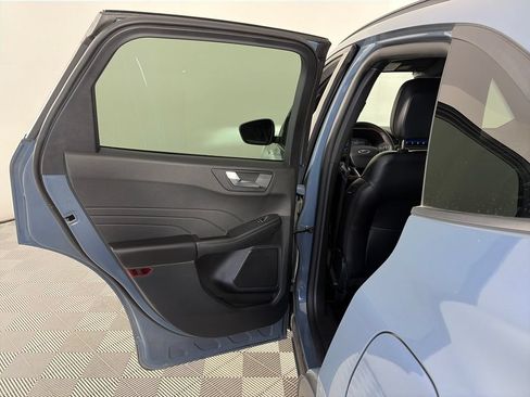 Used 2025 Ford Escape ST-Line Select AWD/4WD image 12