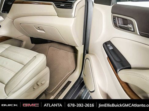 Used 2020 GMC Yukon XL Denali w/ Denali Premium Package RWD image 25