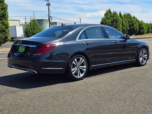 Used 2018 Mercedes-Benz S 560 Sedan w/ Premium Package image 5