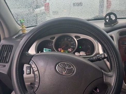 Used 2004 Toyota Highlander V6 image 4