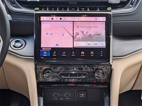 New 2025 Jeep Grand Cherokee Limited image 15