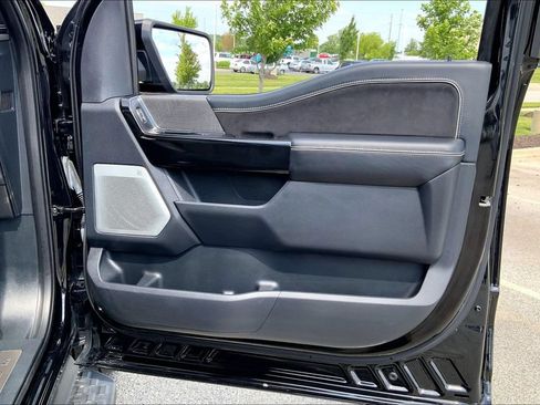 Used 2023 Ford F150 Lightning Platinum AWD/4WD image 24