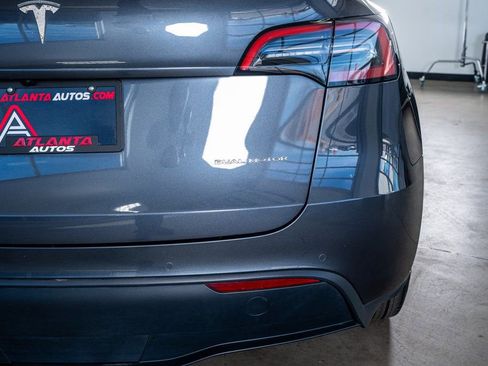 Used 2022 Tesla Model Y Long Range image 26