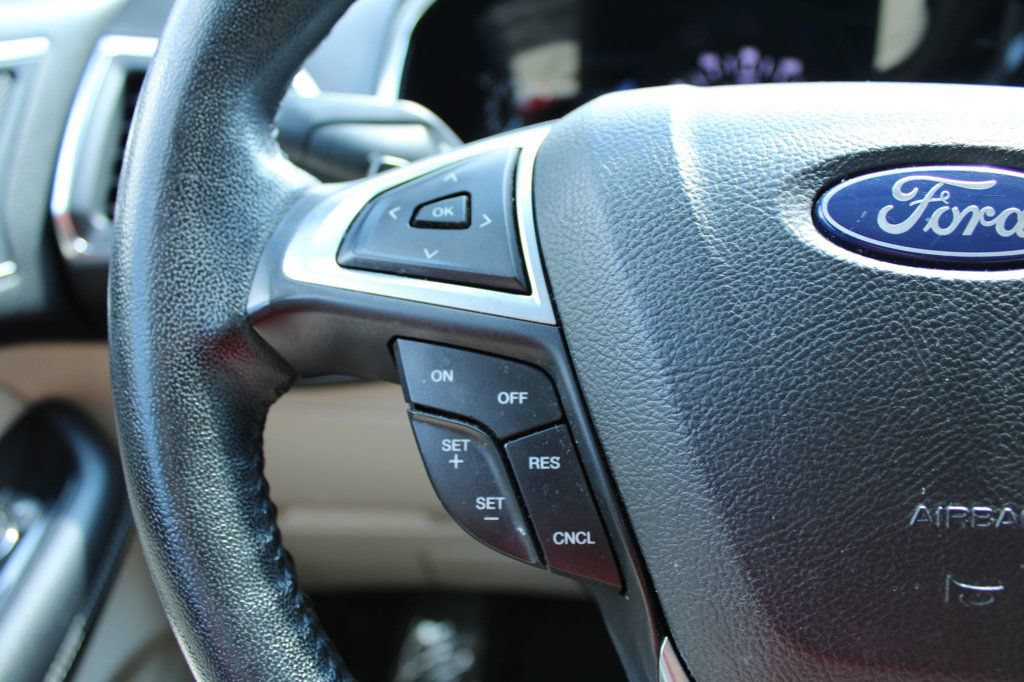 Used 2018 Ford Edge Titanium w/ Technology Package FWD image 25