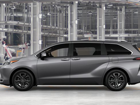 New 2026 Toyota Sienna Platinum AWD/4WD image 4
