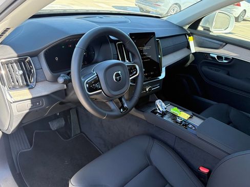 New 2026 Volvo XC90 T8 Plus w/ Protection Package Premier image 14
