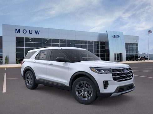 New 2026 Ford Explorer Active w/ Active Comfort Package image 7